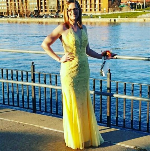 Halter prom dress-yellow (s) - Picture 5 of 5